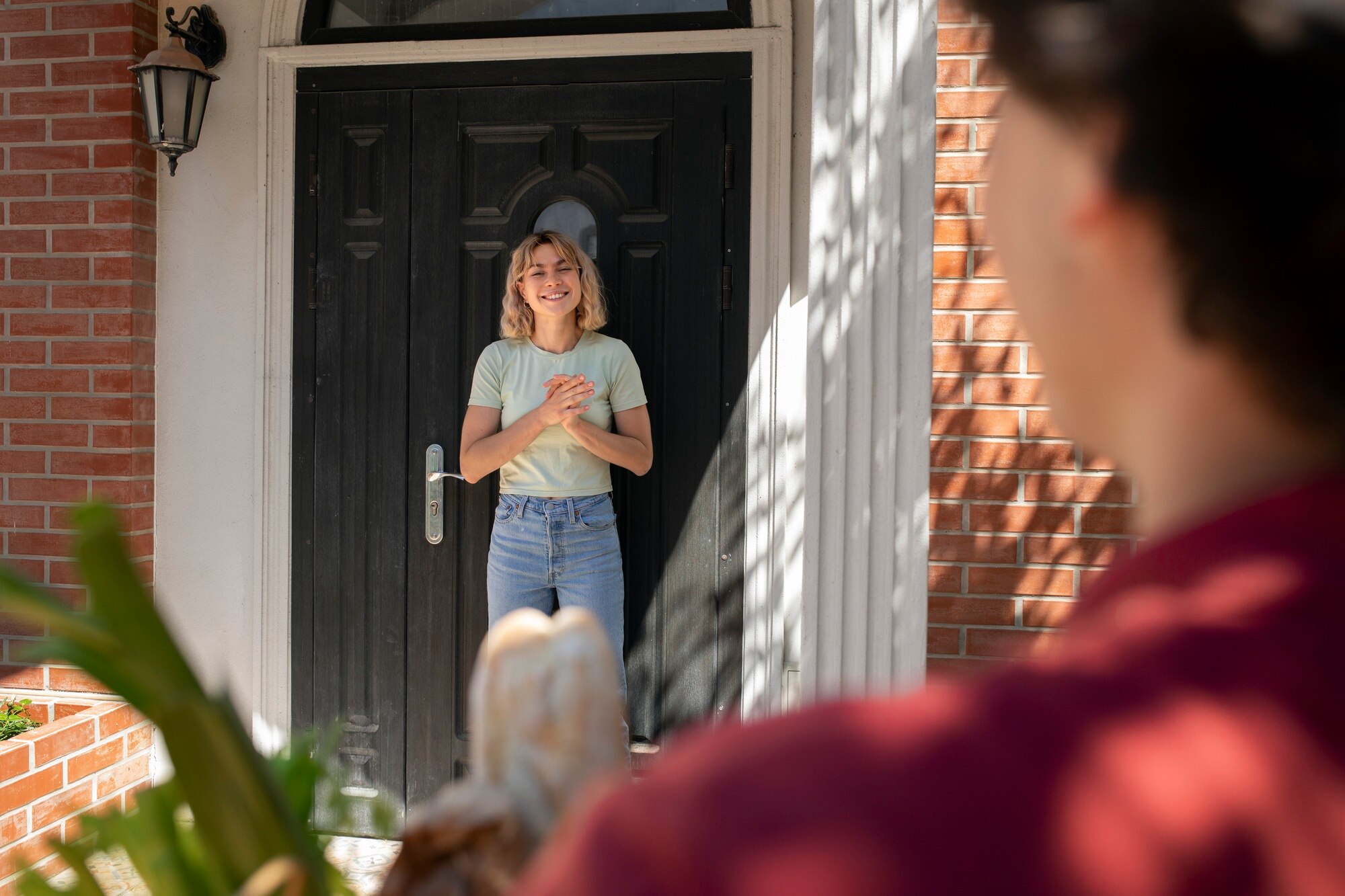 Selling Your Home With Opendoor: A Comprehensive Guide side view man delivering groceries